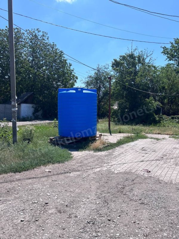 По поручению Главы ДНР Дениса Пушилина администрацией городского округа Донецк совместно с шеф-регионом г. Москва было установлено 12 дополнительных ёмкостей объемом 5 куб По поручению Главы ДНР Дениса Пушилина администрацией городского округа Донецк совместно с шеф-регионом г. Москва было установлено 12 дополнительных ёмкостей объемом 5 куб