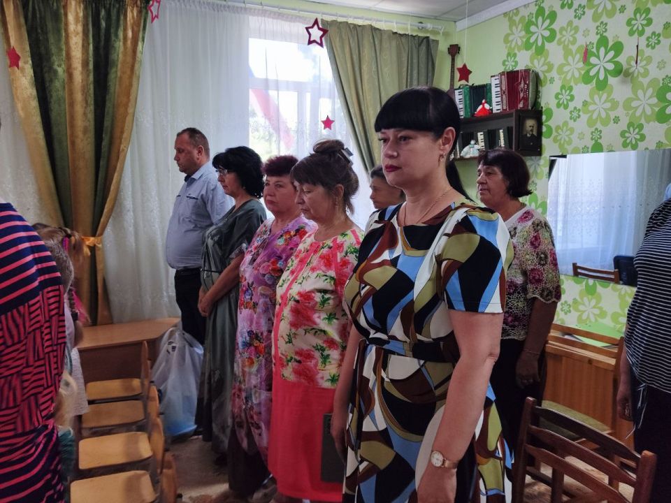 «Ангелы Донбасса»: В Торезе почтили память детей – жертв войны «Ангелы Донбасса»: В Торезе почтили память детей – жертв войны