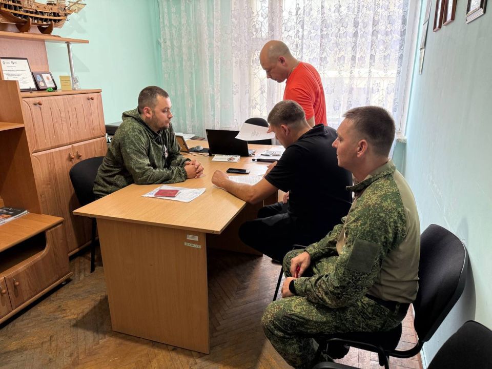 Денис Зубов: Единство и поддержка: в Иловайске подписано важное соглашение с военными и ветеранами СВО Денис Зубов: Единство и поддержка: в Иловайске подписано важное соглашение с военными и ветеранами СВО