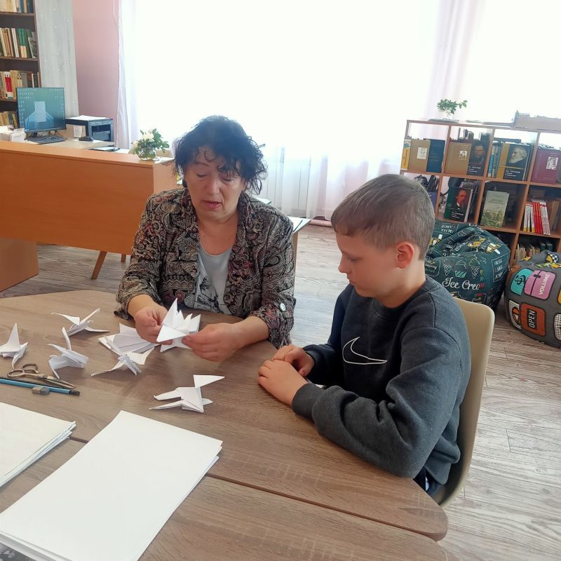 Журавлики памяти. Летят журавлики Журавлики памяти. Летят журавлики