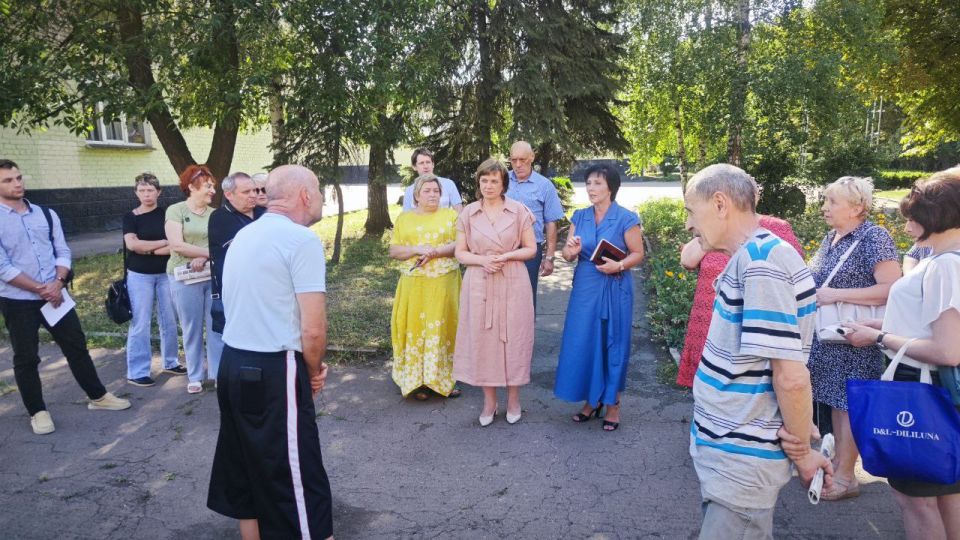 Валентина Харлашка: 23 июля в квартале Химик Кировского района Макеевки состоялась встреча с населением Валентина Харлашка: 23 июля в квартале Химик Кировского района Макеевки состоялась встреча с населением
