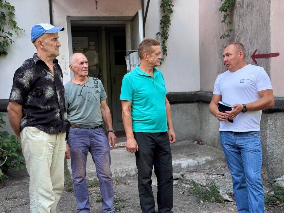 Михаил Меренков: Состоялась встреча с жителями Буденновского внутригородского района, на которой обсудили вопросы водоснабжения Михаил Меренков: Состоялась встреча с жителями Буденновского внутригородского района, на которой обсудили вопросы водоснабжения