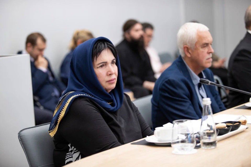 Анна Цивилева: Провела встречу в Национальном центре «Россия» с представителями традиционных религий нашей страны Анна Цивилева: Провела встречу в Национальном центре «Россия» с представителями традиционных религий нашей страны