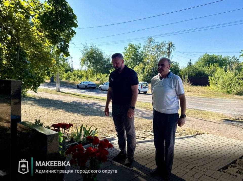 Валентина Харлашка: В Макеевке состоялось возложение цветов ко Дню памяти детей – жертв войны в Донбассе Валентина Харлашка: В Макеевке состоялось возложение цветов ко Дню памяти детей – жертв войны в Донбассе
