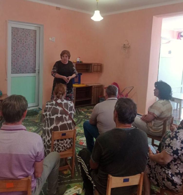 В Горловке провели встречу с родительской общественностью В Горловке провели встречу с родительской общественностью