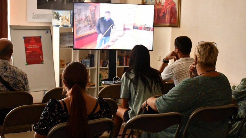 Патриотический кинопоказ для семей защитников Донбасса Патриотический кинопоказ для семей защитников Донбасса