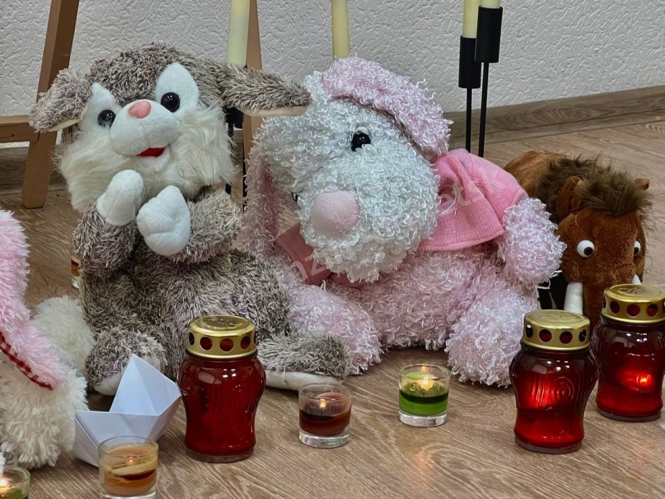 В Управе Ворошиловского внутригородского района состоялось мероприятие, посвященное Дню памяти детей - жертв войны в Донбассе В Управе Ворошиловского внутригородского района состоялось мероприятие, посвященное Дню памяти детей - жертв войны в Донбассе