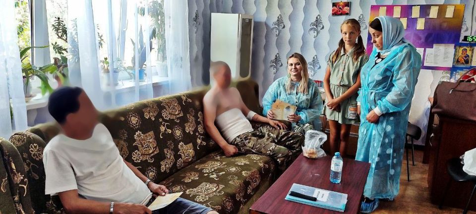 Визит союзниц из Тореза к военнослужащим в госпитале Визит союзниц из Тореза к военнослужащим в госпитале