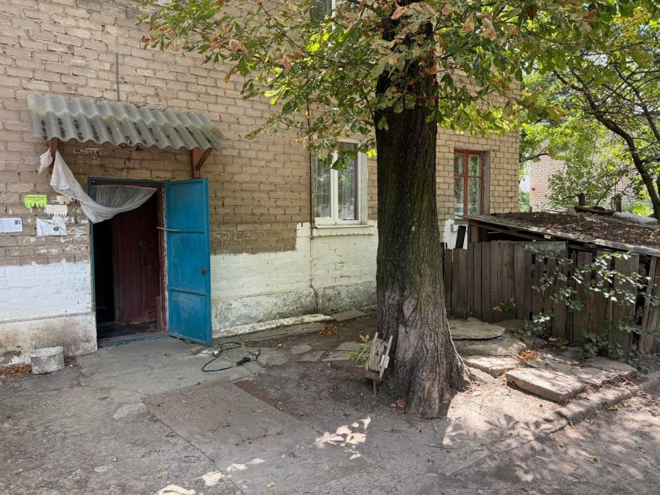 Специалисты Магадана вместе с работниками «Добробута» обеспечили водой жильцов еще нескольких домов в Ждановке Специалисты Магадана вместе с работниками «Добробута» обеспечили водой жильцов еще нескольких домов в Ждановке