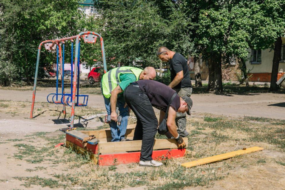 Антон Кольцов: Сегодня во всех районах города провели работы по благоустройству территорий общего пользования Антон Кольцов: Сегодня во всех районах города провели работы по благоустройству территорий общего пользования