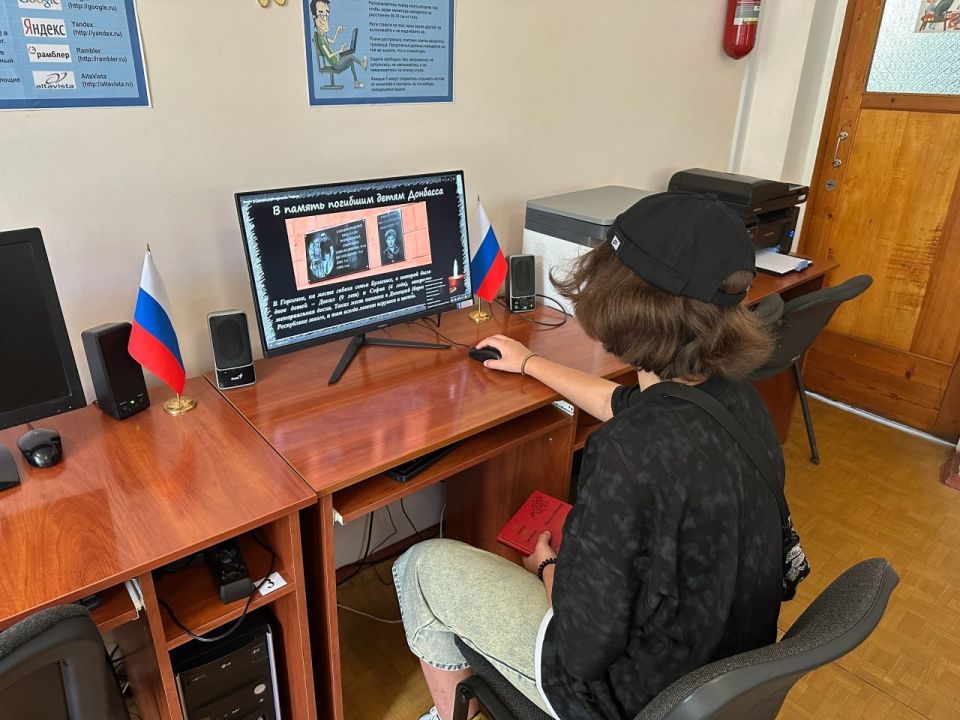Сегодня, 25 июля, в Кировском внутригородском районе, в детской библиотеке им. Л. И. Глебова проведен час-реквием «Белые ангелы Донбасса», приуроченный ко дню памяти детей – жертв войны в Донбассе Сегодня, 25 июля, в Кировском внутригородском районе, в детской библиотеке им. Л. И. Глебова проведен час-реквием «Белые ангелы Донбасса», приуроченный ко дню памяти детей – жертв войны в Донбассе