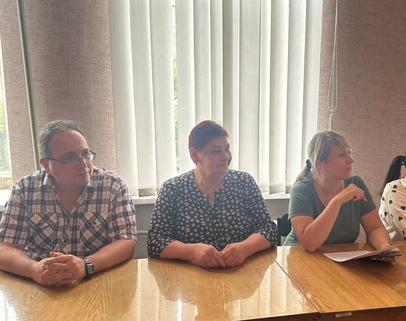 . Сегодня, 25 июля, в Центрально-Городском внутригородском районе городского округа Макеевка состоялось плановое собрание секретарей первичных отделений Всероссийской политической партии «Единая Россия» . Сегодня, 25 июля, в Центрально-Городском внутригородском районе городского округа Макеевка состоялось плановое собрание секретарей первичных отделений Всероссийской политической партии «Единая Россия»