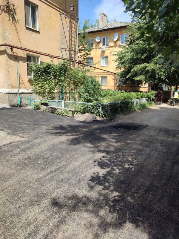Сегодня, 25.07.2025 года, силами сотрудников жилищно-коммунальных предприятий Пролетарского внутригородского района г. Донецка были выполнены следующие работы: Сегодня, 25.07.2025 года, силами сотрудников жилищно-коммунальных предприятий Пролетарского внутригородского района г. Донецка были выполнены следующие работы: