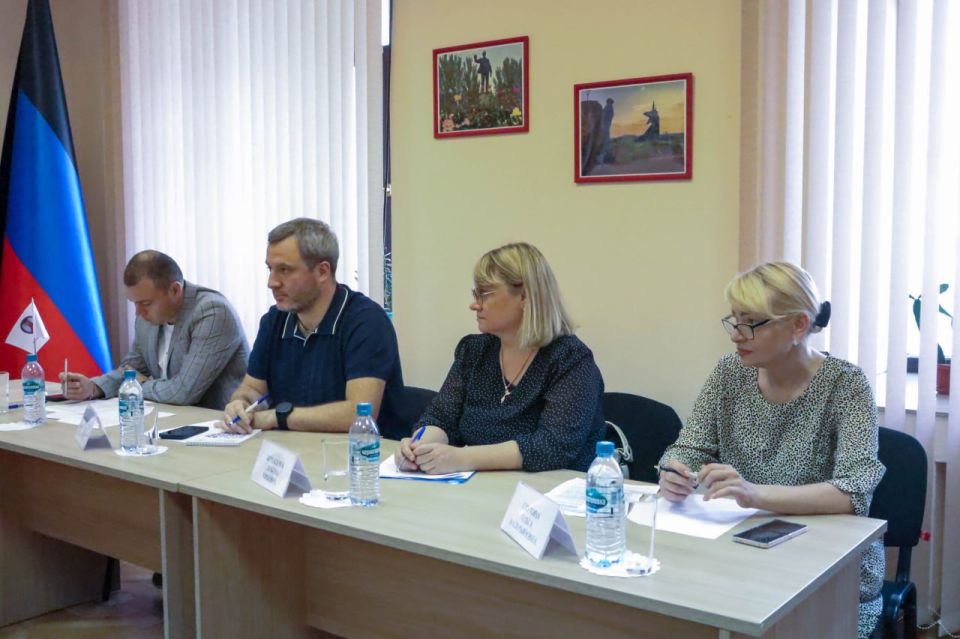 Предпринимательство, торговля: проблемы и пути решения Предпринимательство, торговля: проблемы и пути решения