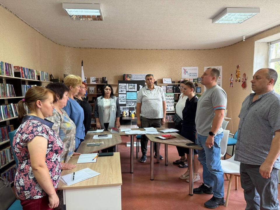 В Иловайске состоялось заседание комиссии по делам несовершеннолетних и защите их прав В Иловайске состоялось заседание комиссии по делам несовершеннолетних и защите их прав