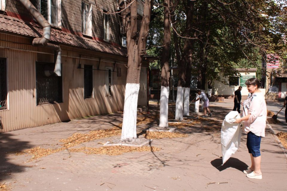 Во исполнение поручения Главы Республики Дениса Пушилина краснолиманцы присоединились к общим работам по благоустройству территории Республики Во исполнение поручения Главы Республики Дениса Пушилина краснолиманцы присоединились к общим работам по благоустройству территории Республики