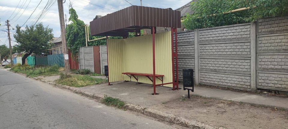 По поручению Главы ДНР Дениса Владимировича Пушилина МУП АГОД ДНР «ДРСУ» завершило монтаж остановочного павильона по улице Одесской («проспект Гонимова») в направлении улицы Пухова, и выполнено подготовку остановочной... По поручению Главы ДНР Дениса Владимировича Пушилина МУП АГОД ДНР «ДРСУ» завершило монтаж остановочного павильона по улице Одесской («проспект Гонимова») в направлении улицы Пухова, и выполнено подготовку остановочной...
