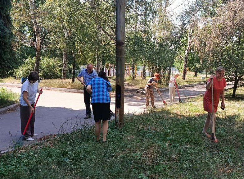 В Советском районе в субботнике приняли участие работники организаций, учреждений и предприятий В Советском районе в субботнике приняли участие работники организаций, учреждений и предприятий