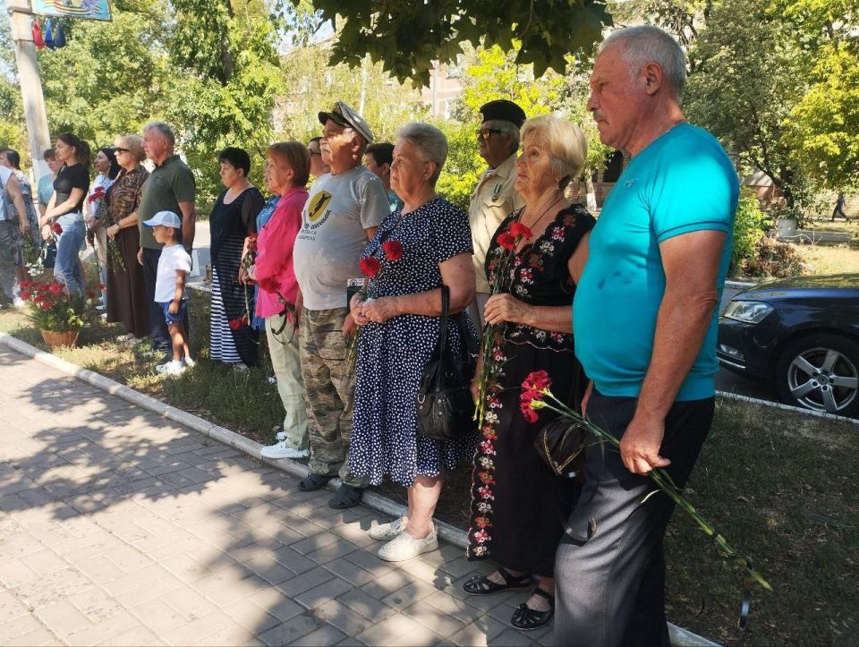 Сергей Литвинов: Ждановцы почтили память детей - жертв войны в Донбассе Сергей Литвинов: Ждановцы почтили память детей - жертв войны в Донбассе