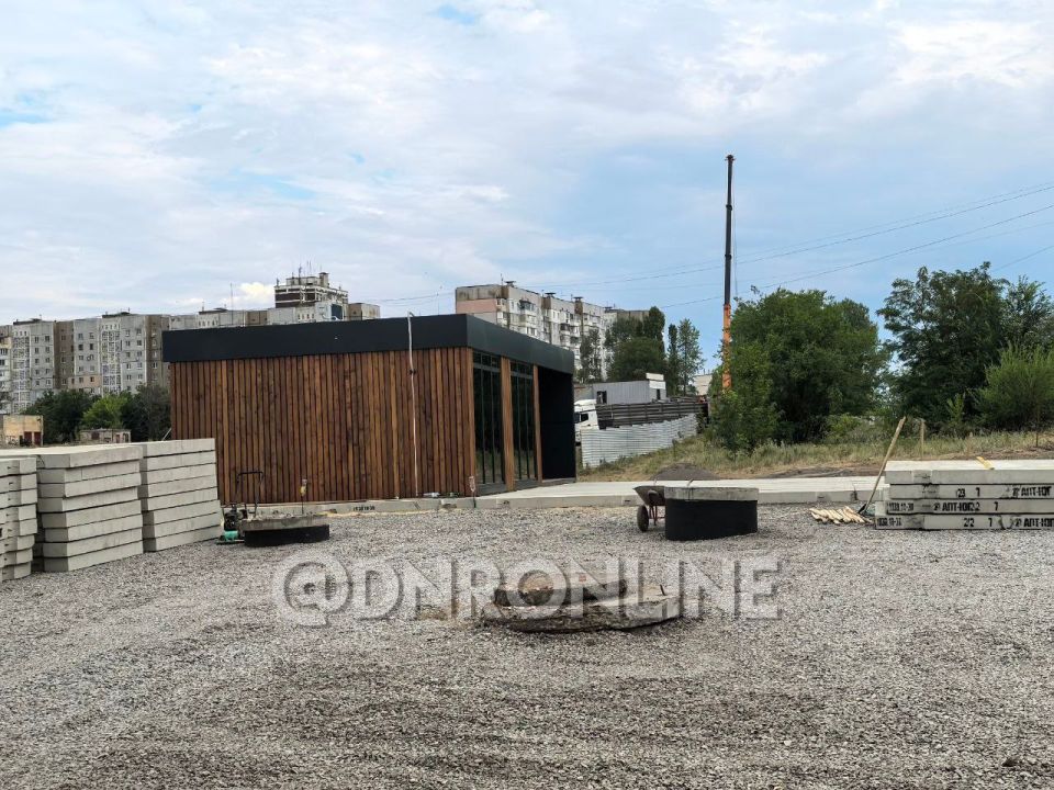 В Буденновском районе Донецка приступили к строительству жилого комплекса В Буденновском районе Донецка приступили к строительству жилого комплекса