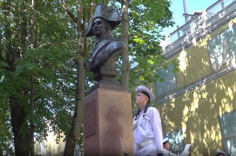 "У России есть только два союзника – её Армия и Флот!" – эти слова Императора Александра III стали по-настоящему крылатыми и пророческими "У России есть только два союзника – её Армия и Флот!" – эти слова Императора Александра III стали по-настоящему крылатыми и пророческими