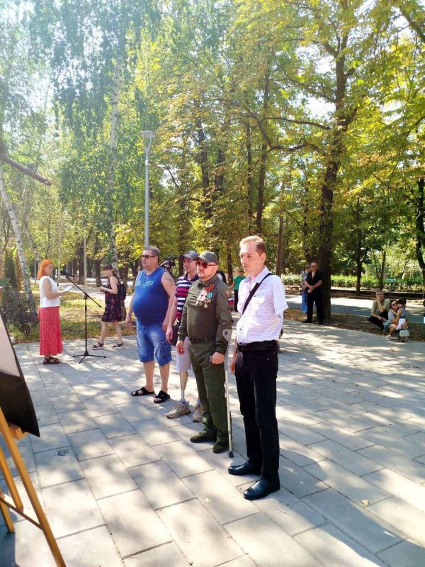 Защитники Отечества почтили память маленьких Ангелов Донбасса Защитники Отечества почтили память маленьких Ангелов Донбасса