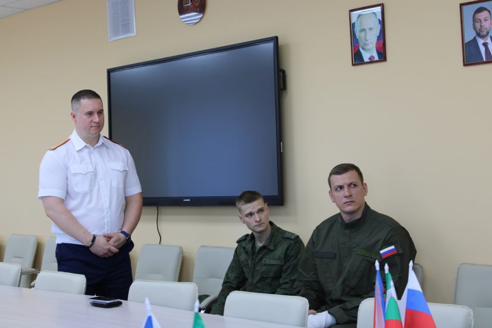 В Горловке состоялось награждение сотрудников Следственного отдела по городу Горловка Следственного Управления Следственного Комитета Российской Федерации по Донецкой Народной Республике В Горловке состоялось награждение сотрудников Следственного отдела по городу Горловка Следственного Управления Следственного Комитета Российской Федерации по Донецкой Народной Республике