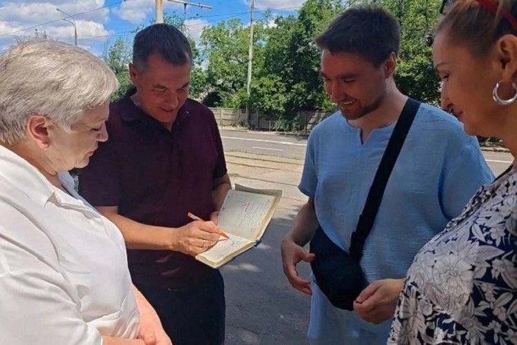 Киевском районе Донецка 1500 жителей получили воду: в квартале ВГСЧ завершили ремонт на водопроводной линии Киевском районе Донецка 1500 жителей получили воду: в квартале ВГСЧ завершили ремонт на водопроводной линии