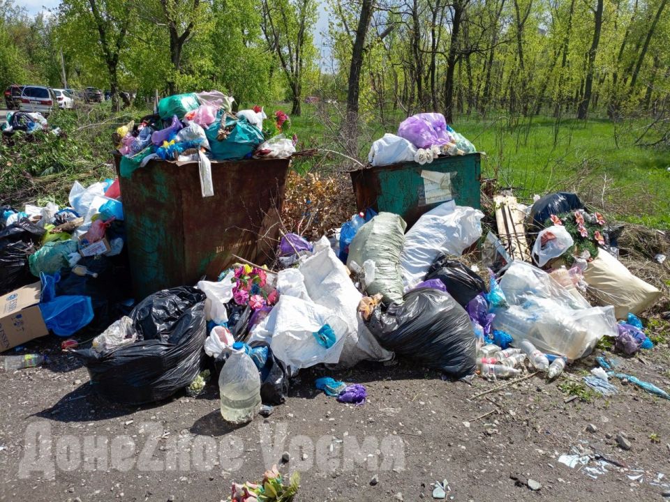 Навести порядок должны до 4 августа: Кировский район Донецка утопает в бытовом мусоре Навести порядок должны до 4 августа: Кировский район Донецка утопает в бытовом мусоре