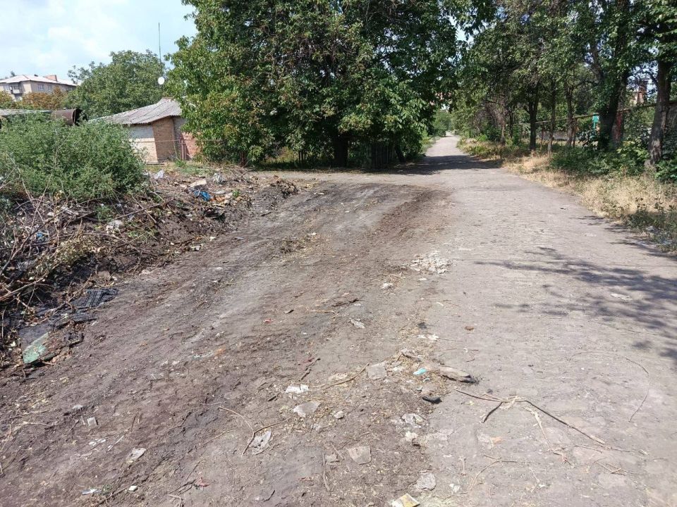 Денис Зубов: В городском округе Иловайск ГУП ДНР "Донснабкомплект" произвел работы по уборке несанкционированной стихийной свалки по адресу: пер Денис Зубов: В городском округе Иловайск ГУП ДНР "Донснабкомплект" произвел работы по уборке несанкционированной стихийной свалки по адресу: пер