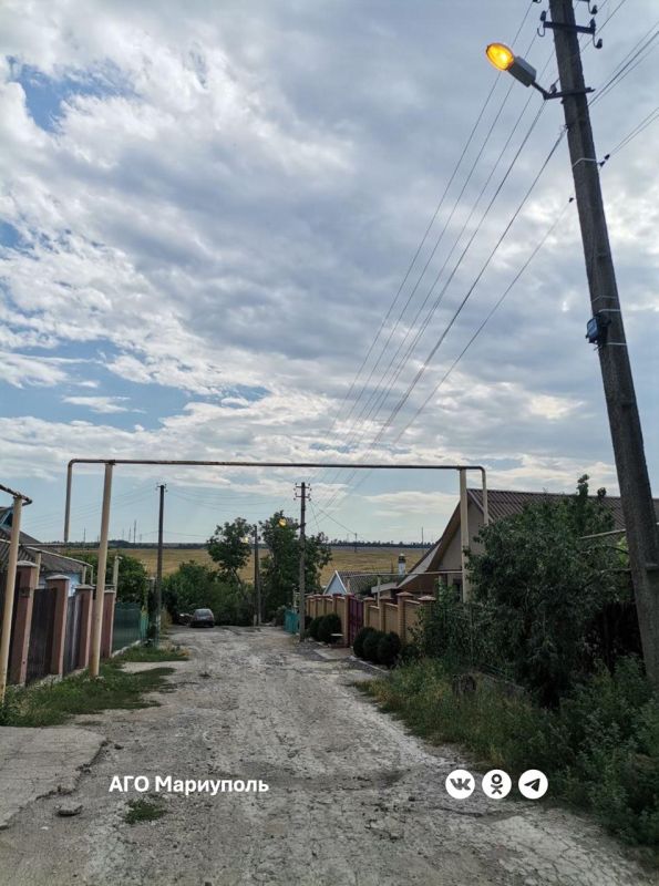 За неделю «Мариупольгорсвет» смонтировал на городских улицах 48 новых светильников За неделю «Мариупольгорсвет» смонтировал на городских улицах 48 новых светильников