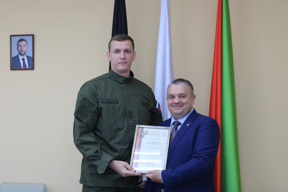 В Горловке состоялось награждение сотрудников Следственного отдела по городу Горловка Следственного Управления Следственного Комитета Российской Федерации по Донецкой Народной Республике В Горловке состоялось награждение сотрудников Следственного отдела по городу Горловка Следственного Управления Следственного Комитета Российской Федерации по Донецкой Народной Республике