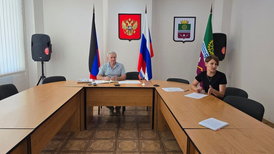 Николай Михайлов: Провел встречу с Секретарями первичных отделений Старобешевского местного отделения Всероссийской политической партии "ЕДИНАЯ РОССИЯ" Николай Михайлов: Провел встречу с Секретарями первичных отделений Старобешевского местного отделения Всероссийской политической партии "ЕДИНАЯ РОССИЯ"