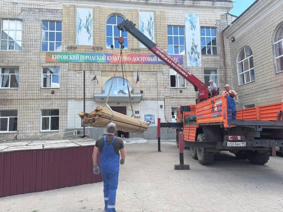 Благодаря Владимирской области в Кировском завершены подготовительные работы для установки концертной площадки Благодаря Владимирской области в Кировском завершены подготовительные работы для установки концертной площадки