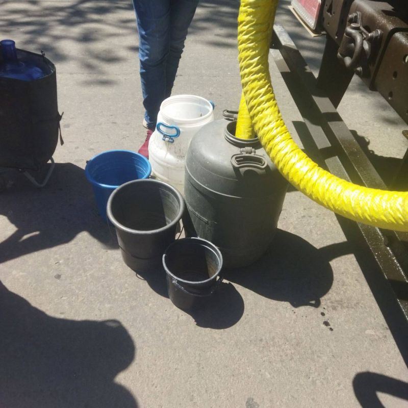 В Кировском организован подвоз воды В Кировском организован подвоз воды