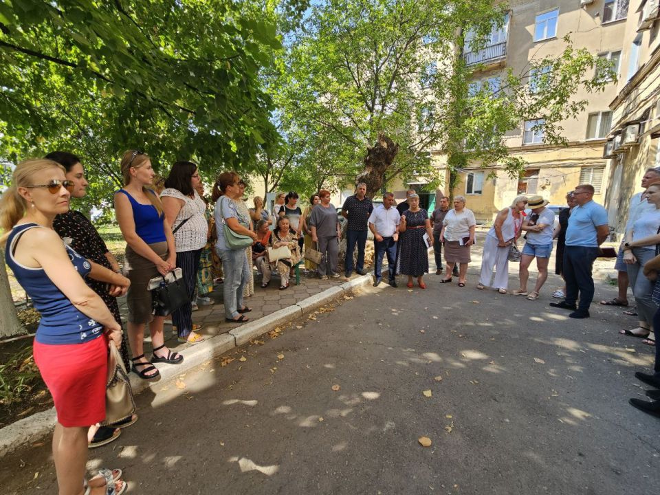 Встреча с населением на подведомственной территории Встреча с населением на подведомственной территории