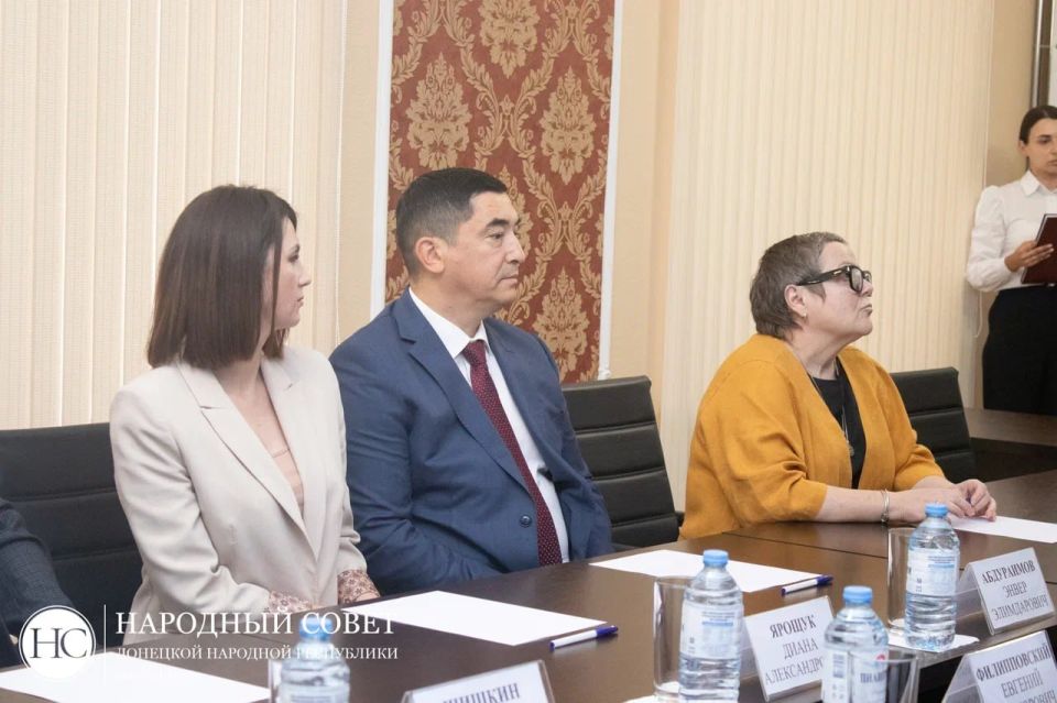 Константин Кузьмин: С коллегами из воссоединенных регионов активно развиваем межпарламентское взаимодействие! Константин Кузьмин: С коллегами из воссоединенных регионов активно развиваем межпарламентское взаимодействие!