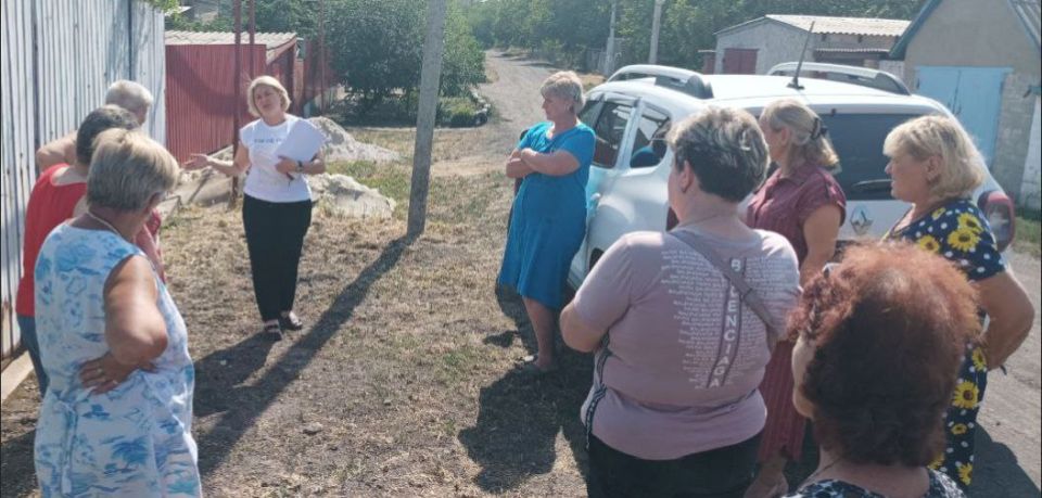 Наталья Бегуненко: По поручению Главы ДНР Дениса Пушилина в Петровском районе продолжаются сходы с жителями района Наталья Бегуненко: По поручению Главы ДНР Дениса Пушилина в Петровском районе продолжаются сходы с жителями района