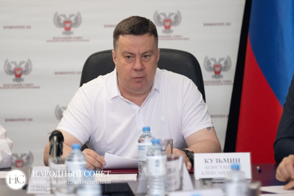 Константин Кузьмин: С коллегами из Херсонской областной Думы сразу же включились в совместную работу в рамках подписанного ранее соглашения Константин Кузьмин: С коллегами из Херсонской областной Думы сразу же включились в совместную работу в рамках подписанного ранее соглашения