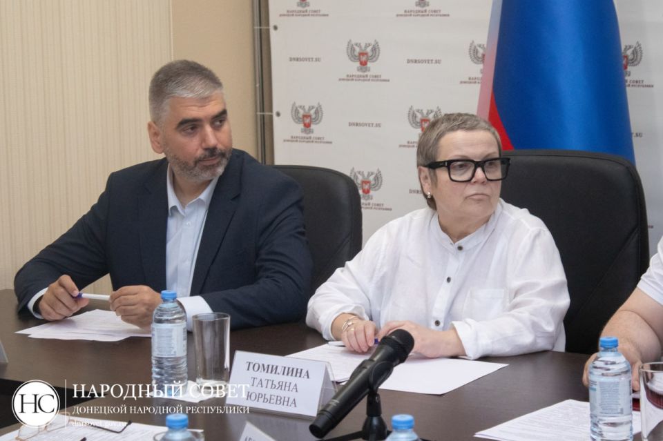 Константин Кузьмин: С коллегами из Херсонской областной Думы сразу же включились в совместную работу в рамках подписанного ранее соглашения Константин Кузьмин: С коллегами из Херсонской областной Думы сразу же включились в совместную работу в рамках подписанного ранее соглашения
