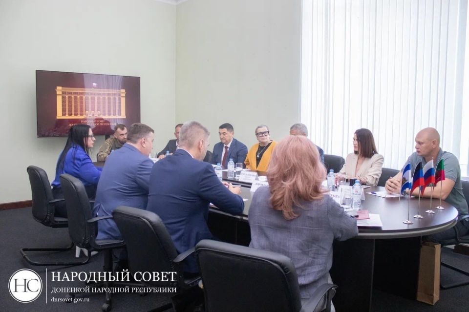 Константин Кузьмин: Донецкую Народную Республику посетили делегации парламентов наших братских регионов - Херсонской и Запорожской областей! Константин Кузьмин: Донецкую Народную Республику посетили делегации парламентов наших братских регионов - Херсонской и Запорожской областей!
