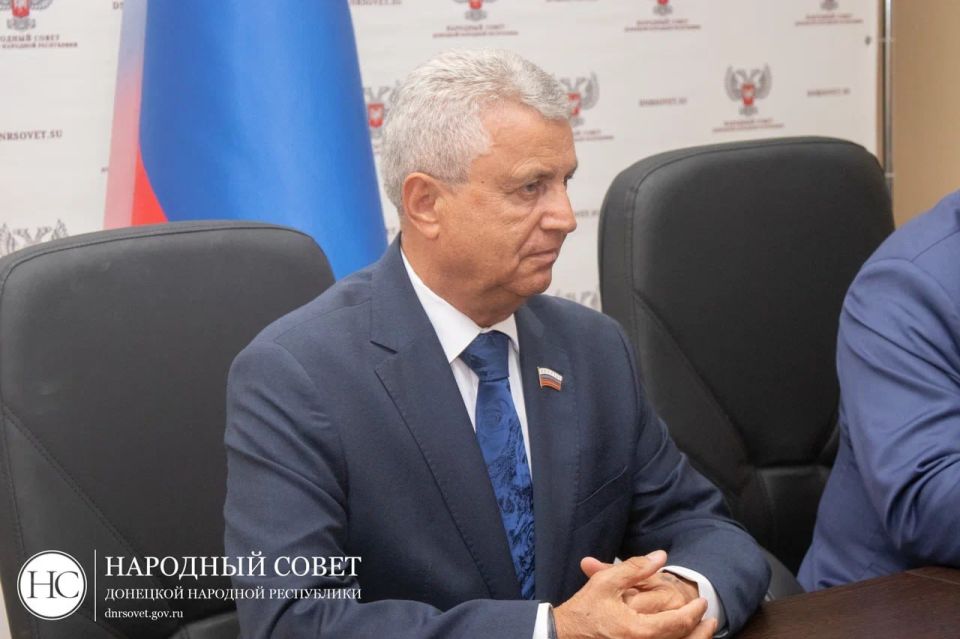 Константин Кузьмин: С коллегами из воссоединенных регионов активно развиваем межпарламентское взаимодействие! Константин Кузьмин: С коллегами из воссоединенных регионов активно развиваем межпарламентское взаимодействие!