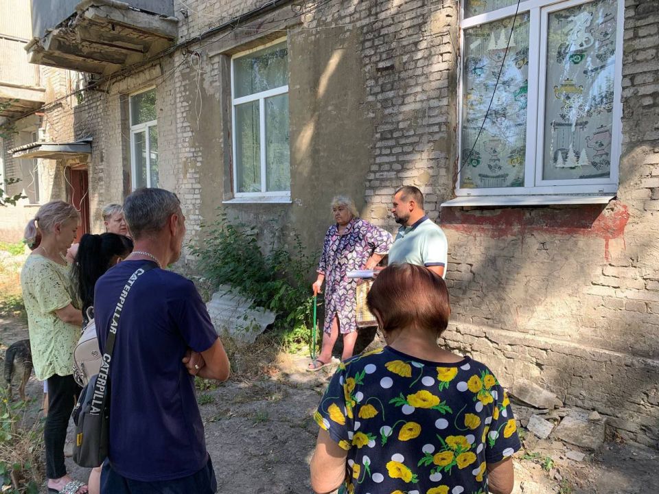 Встреча с жителями ул. Клубная, 3: Новости, планы и ответы на вопросы Встреча с жителями ул. Клубная, 3: Новости, планы и ответы на вопросы