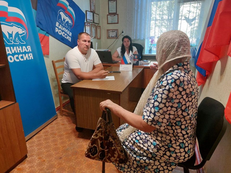 Сергей Желновач: 29 июля 2025г., заместитель главы администрации городского округа Дебальцево Валерий Бессараб, провёл личный прием граждан в местной общественной приёмной Дебальцевского местного отделения Партии "Единая... Сергей Желновач: 29 июля 2025г., заместитель главы администрации городского округа Дебальцево Валерий Бессараб, провёл личный прием граждан в местной общественной приёмной Дебальцевского местного отделения Партии "Единая...