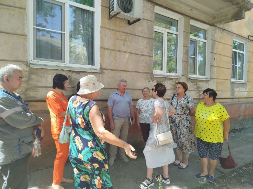 Николай Михайлов: 30 июля провел встречу с жителями улицы Ленина поселка Новый Свет Николай Михайлов: 30 июля провел встречу с жителями улицы Ленина поселка Новый Свет