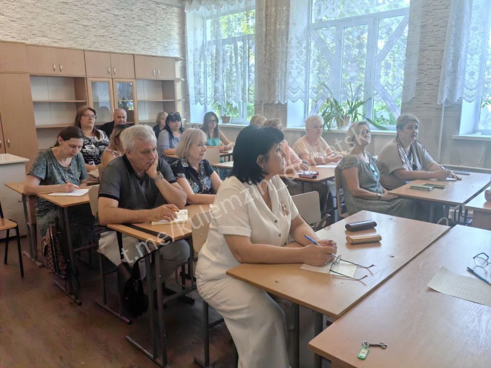 Состоялась встреча с руководителями школ и дошкольных учреждений Киевского района Состоялась встреча с руководителями школ и дошкольных учреждений Киевского района