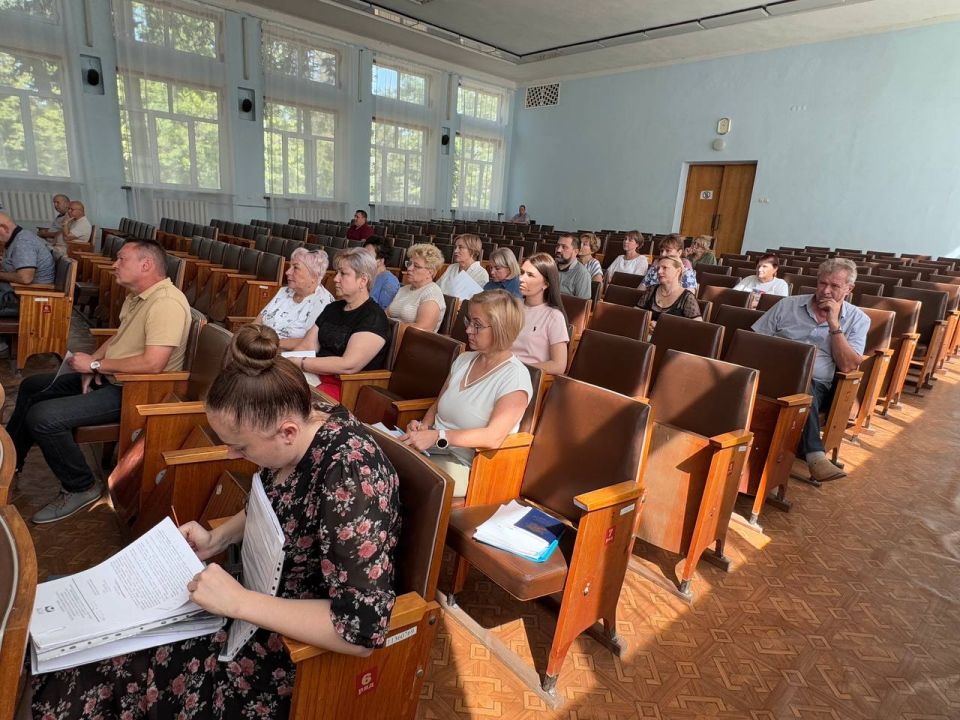 Аппаратное совещание в Администрации Шахтерского муниципального округа Донецкой Народной Республики Аппаратное совещание в Администрации Шахтерского муниципального округа Донецкой Народной Республики