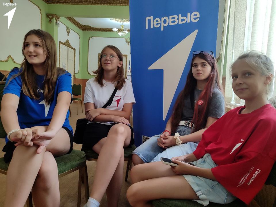 Сбор Первых. Активисты Движения Первых собрались вместе на музыкальную викторину Сбор Первых. Активисты Движения Первых собрались вместе на музыкальную викторину