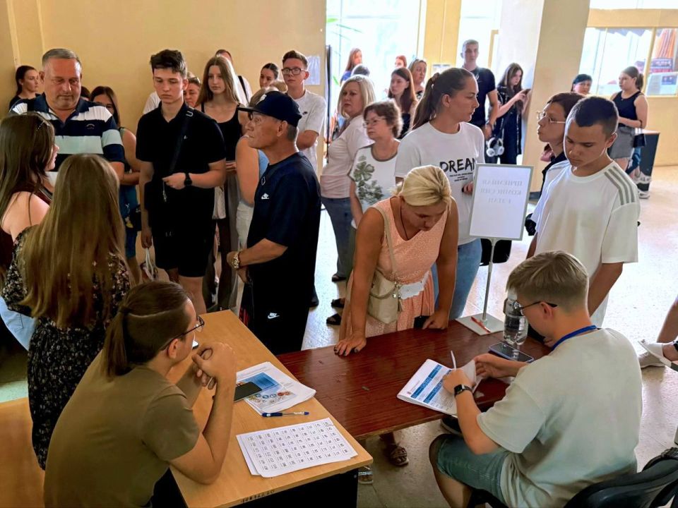 В Донецком государственном университете продолжается приемная кампания В Донецком государственном университете продолжается приемная кампания