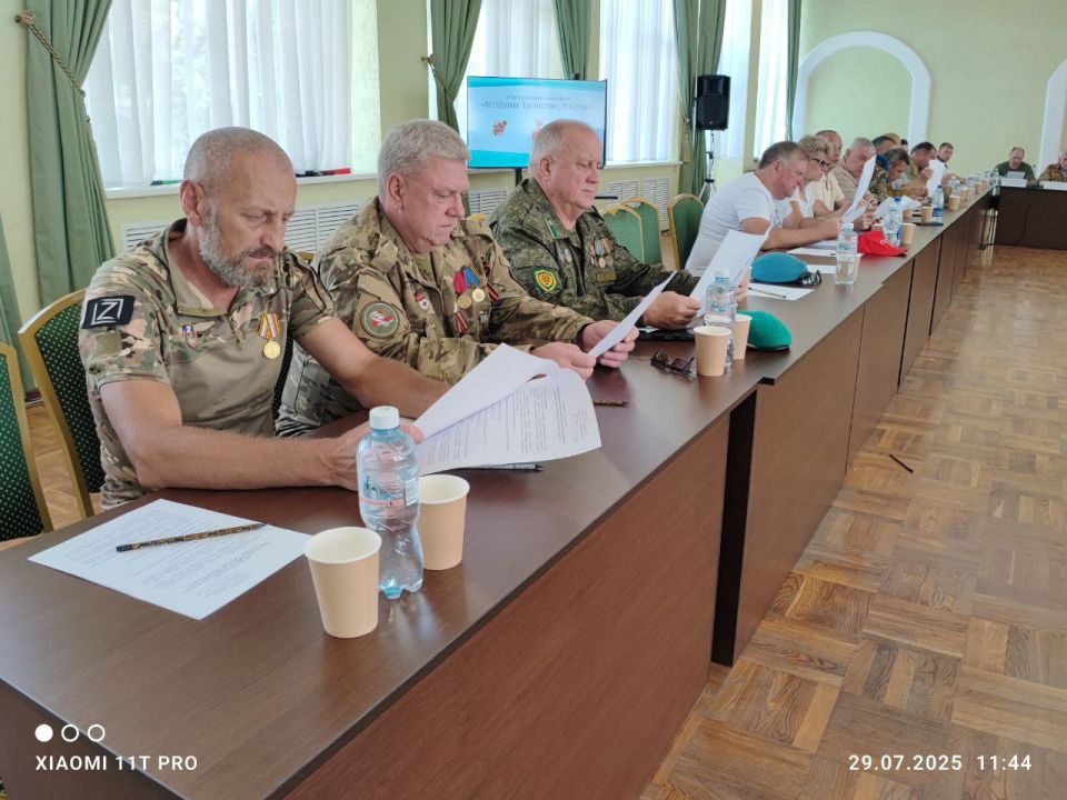 Дмитрий Огилец: Во время проведения Круглого стола обсудили возможность консолидации и развития ветеранского движения в стране, важность проведения подобных мероприятий Дмитрий Огилец: Во время проведения Круглого стола обсудили возможность консолидации и развития ветеранского движения в стране, важность проведения подобных мероприятий